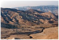paesaggio montuoso nel deserto